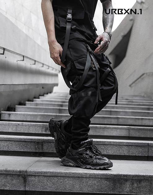 black cargo pants techwear